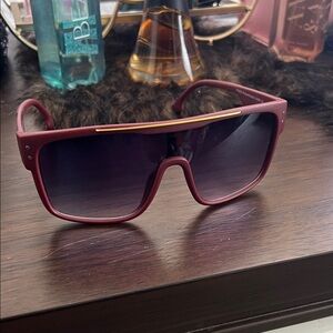 Stylish Burgundy Sunglasses